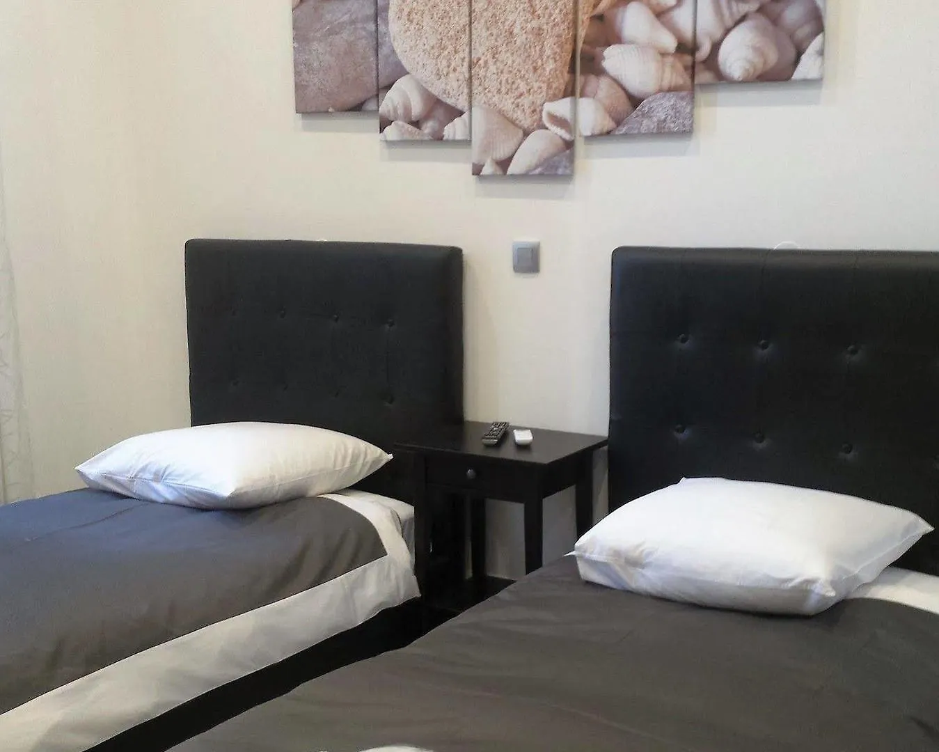 Brand New Villa In The City Center Cannes 3*,  Francia